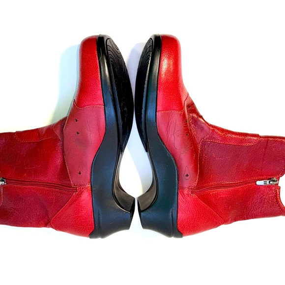 ARAVON by New Balance Red Leather Ankle Boots Maeve Comfort Booties - Picture 4 of 7